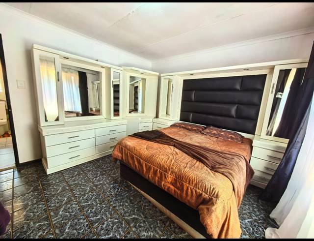 3 BEDROOM HOUSE FOR SALE IN SEBOKENG ZONE 3